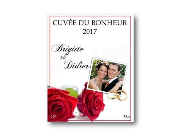 etiquette vin pour mariage à personnaliser illustrées de deux roses rouge